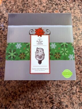 Scentsy Santa Jack Skellington Mini Warmer - Gray & Green